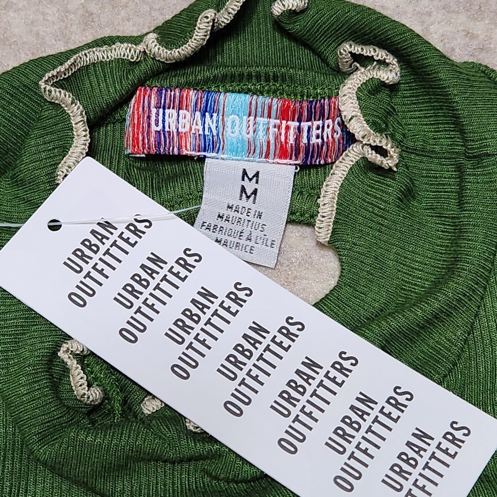 Urban Outfitters Green Ribbed Mock Neck Sleeveless Cutout Back Mini Dress M‎ - Picture 6 of 7